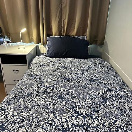 London Gateway Get-Away Apartment Hounslow Ngoại thất bức ảnh