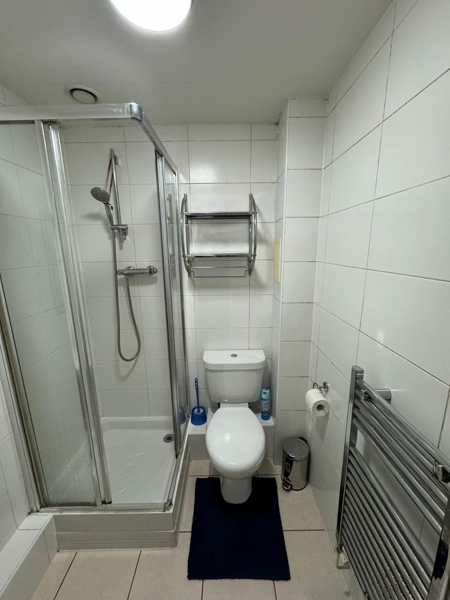 London Gateway Get-Away Apartment Hounslow Ngoại thất bức ảnh