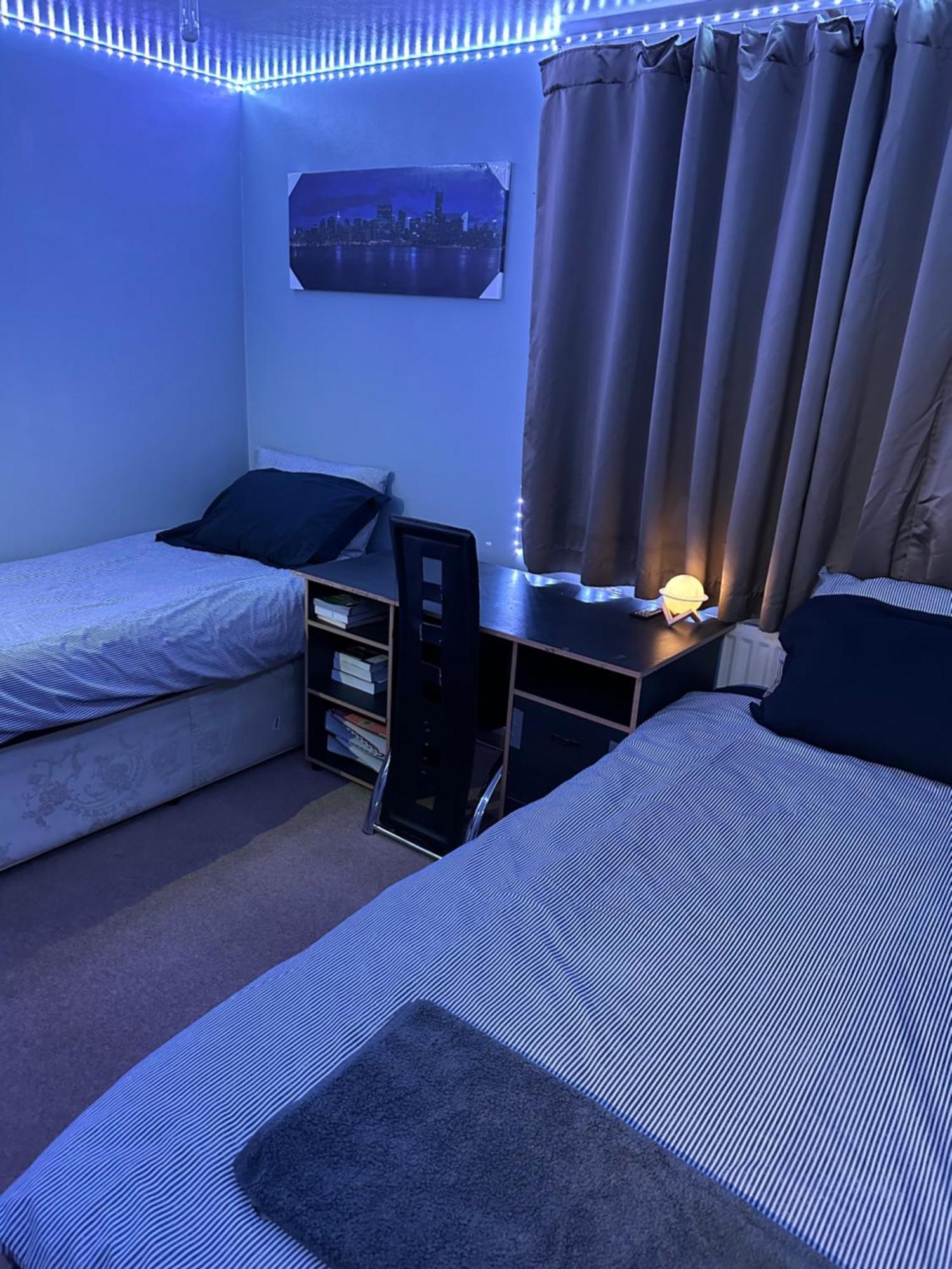 London Gateway Get-Away Apartment Hounslow Ngoại thất bức ảnh