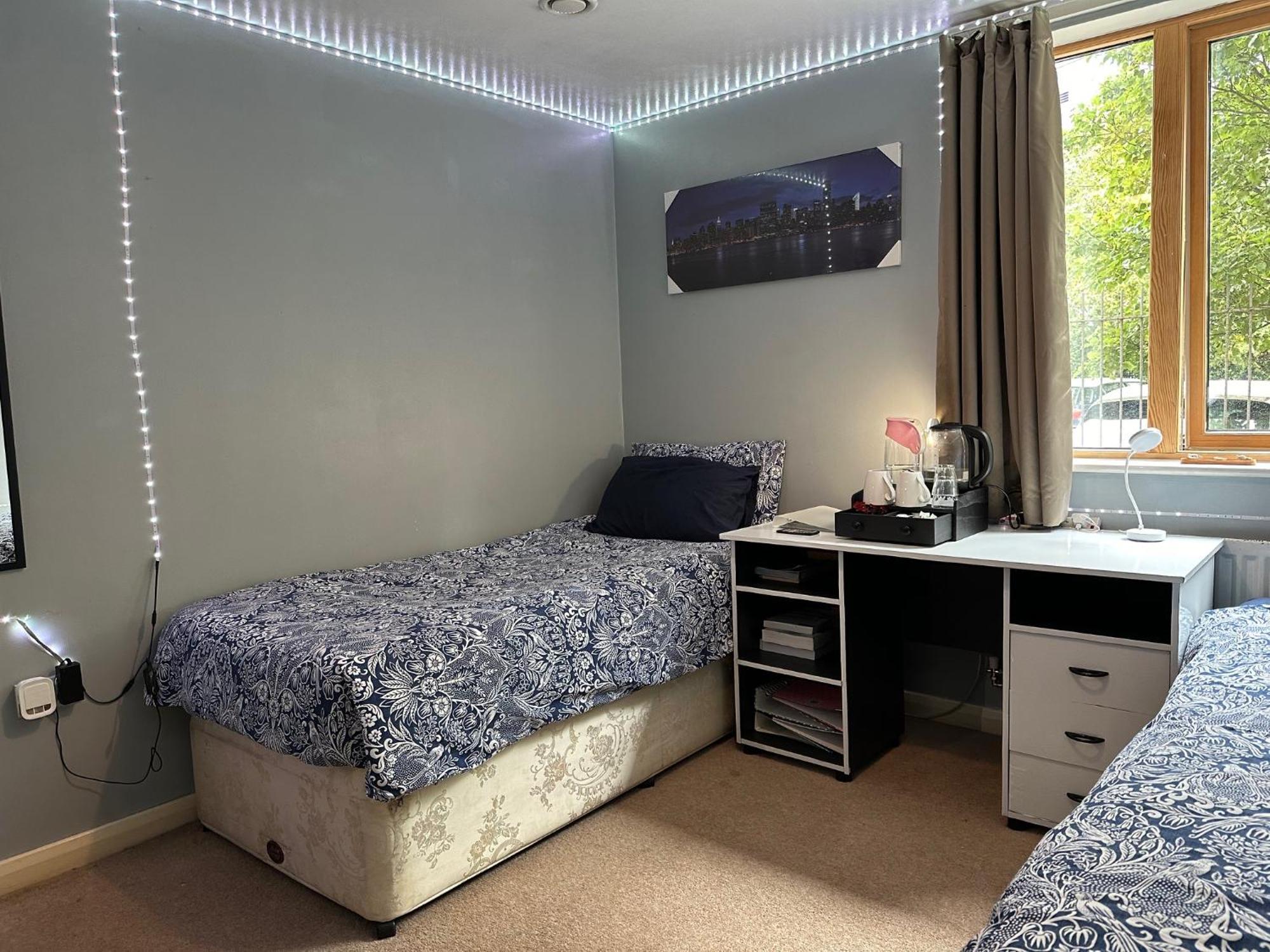 London Gateway Get-Away Apartment Hounslow Ngoại thất bức ảnh